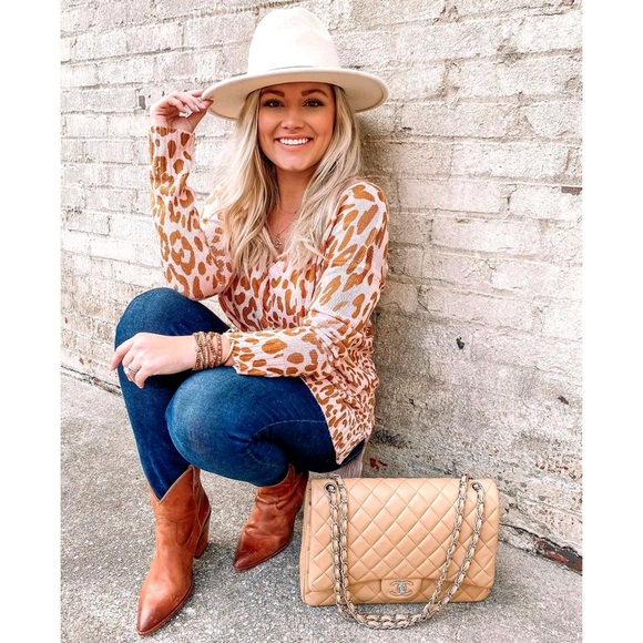 SMYM | Leopard Sweater. - Picture 2 of 14